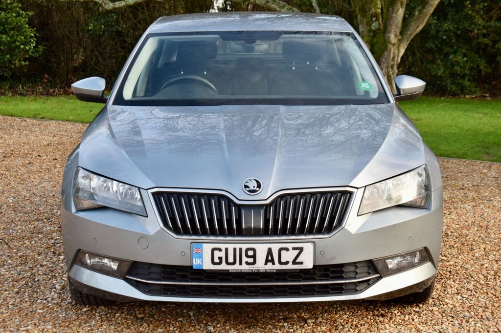 Used Skoda Superb 2019 for sale - 77269156: Photo 2