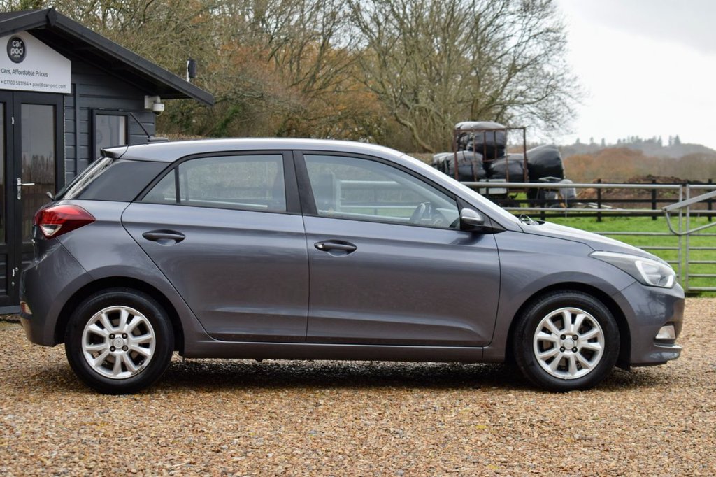 Used Hyundai i20 2017 for sale - 76900791: Photo 15