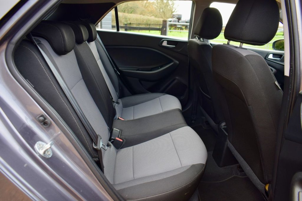 Used Hyundai i20 2017 for sale - 76900791: Photo 29