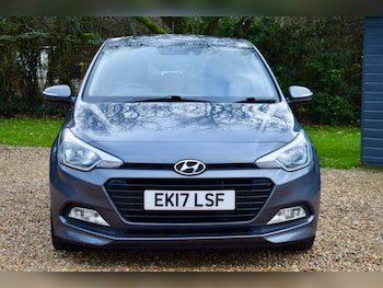 Used Hyundai i20 2017 for sale - 76900791: Photo