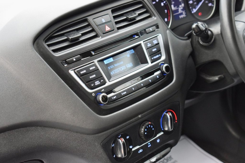 Used Hyundai i20 2017 for sale - 76900791: Photo 35