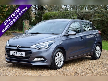 Used Hyundai i20 2017 for sale - 76900791: Photo