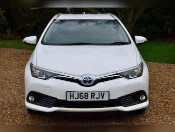 Used Toyota Auris 2019 for sale - 76686223: Photo