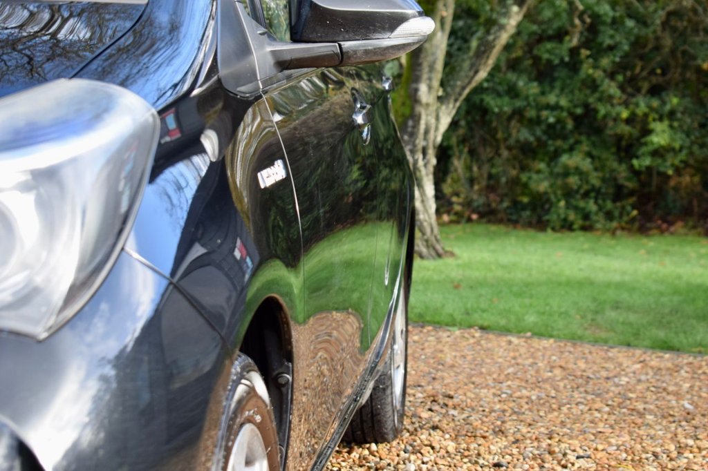 Used Toyota Yaris 2015 for sale - 76950363: Photo 17