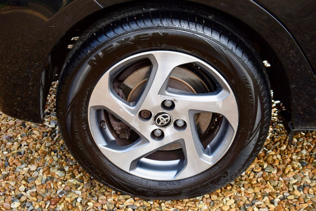 Used Toyota Yaris 2015 for sale - 76950363: Photo 21