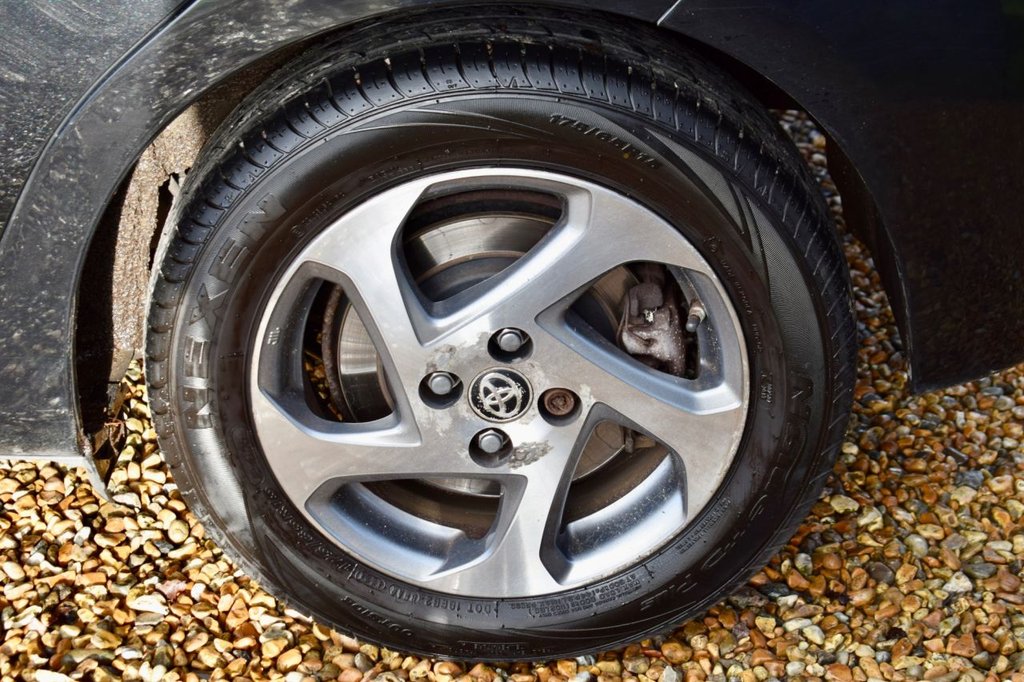 Used Toyota Yaris 2015 for sale - 76950363: Photo 22