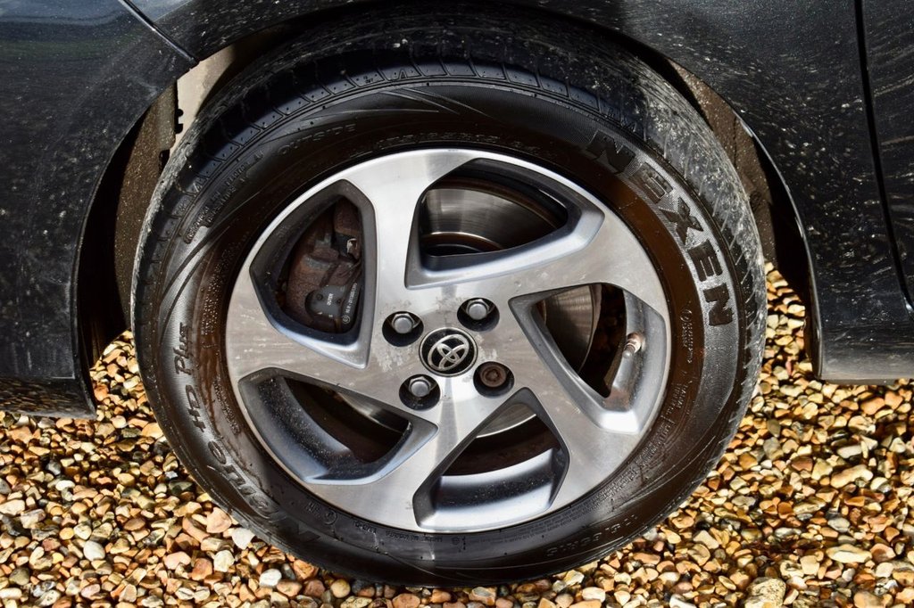 Used Toyota Yaris 2015 for sale - 76950363: Photo 23