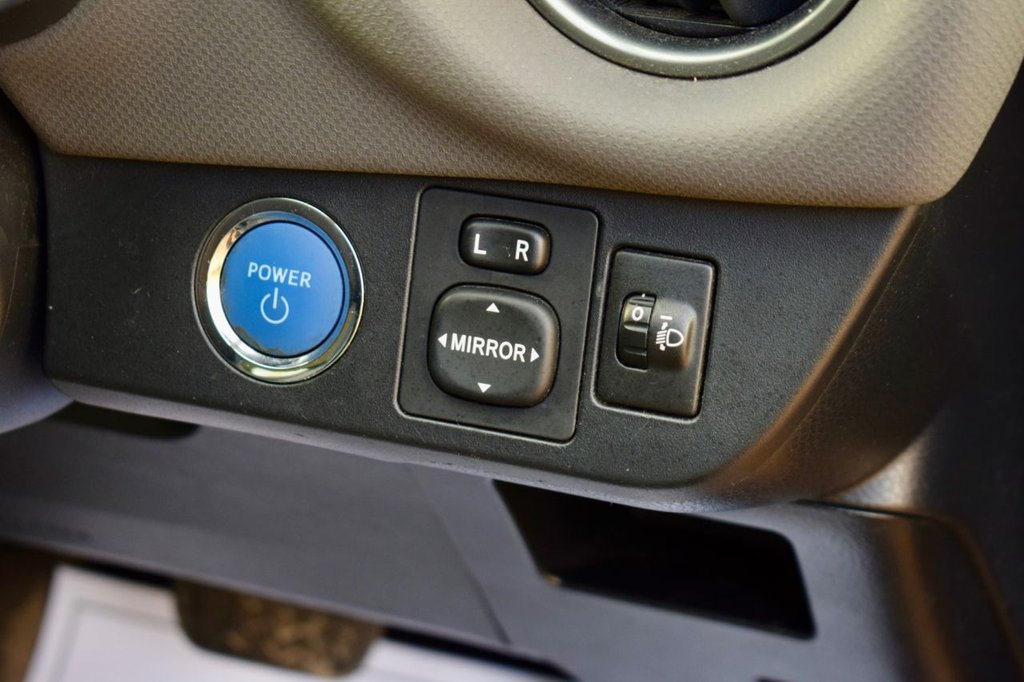 Used Toyota Yaris 2015 for sale - 76950363: Photo 26