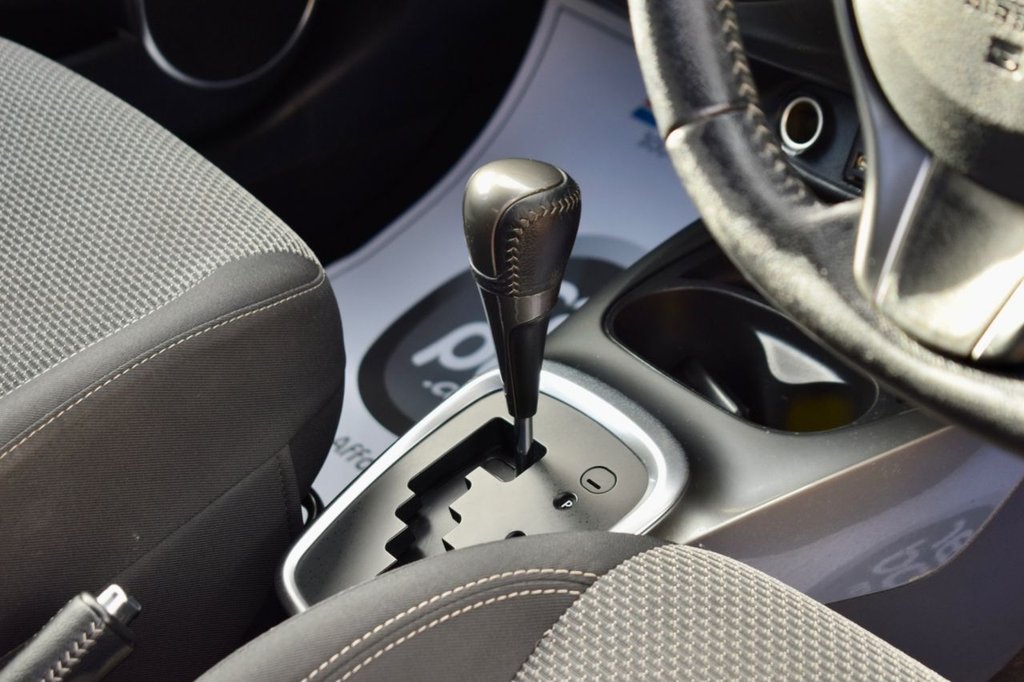 Used Toyota Yaris 2015 for sale - 76950363: Photo 30