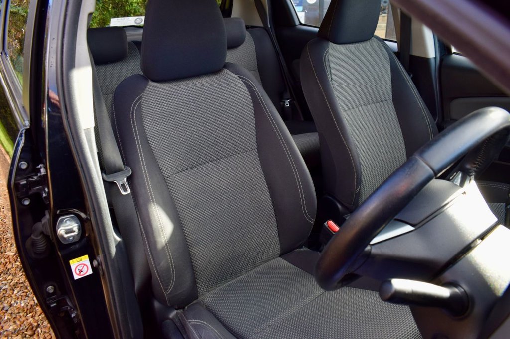 Used Toyota Yaris 2015 for sale - 76950363: Photo 31