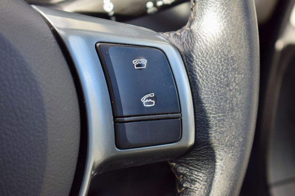 Used Toyota Yaris 2015 for sale - 76950363: Photo 41