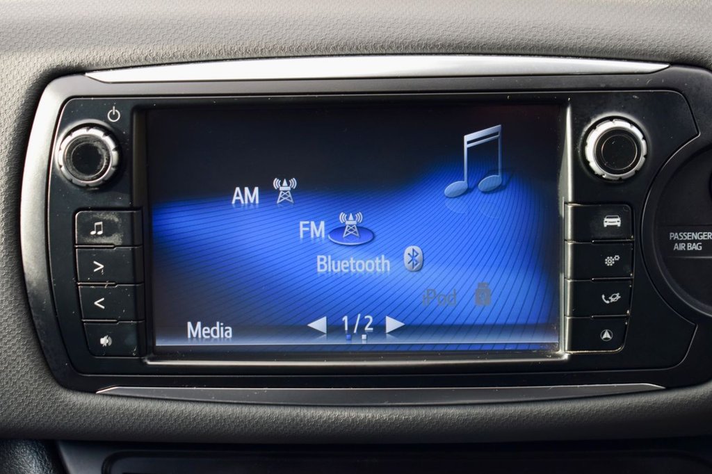 Used Toyota Yaris 2015 for sale - 76950363: Photo 48