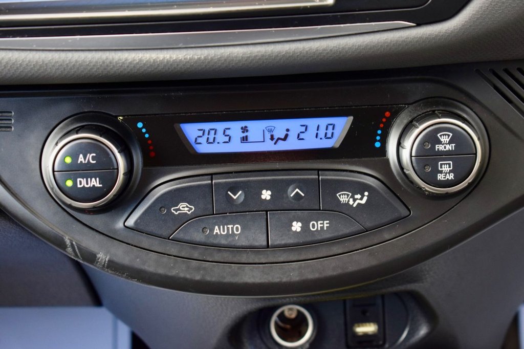 Used Toyota Yaris 2015 for sale - 76950363: Photo 50