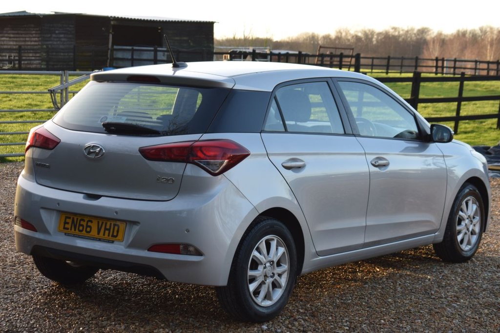 Used Hyundai i20 2017 for sale - 77014431: Photo 11