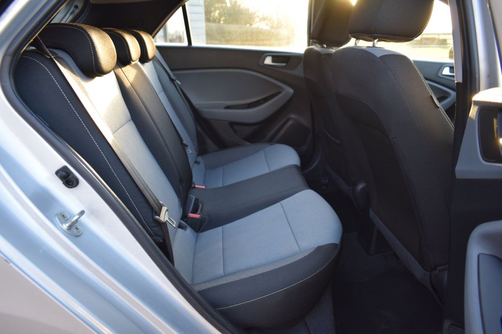 Used Hyundai i20 2017 for sale - 77014431: Photo 29