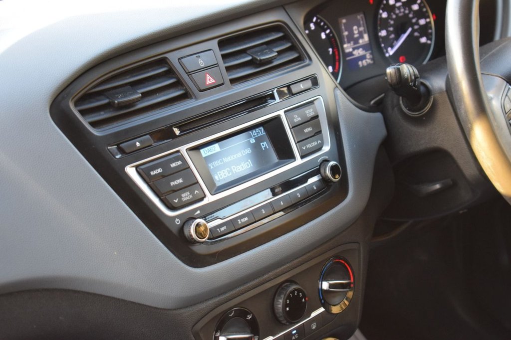 Used Hyundai i20 2017 for sale - 77014431: Photo 34