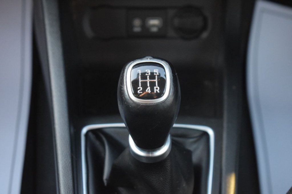 Used Hyundai i20 2017 for sale - 77014431: Photo 38