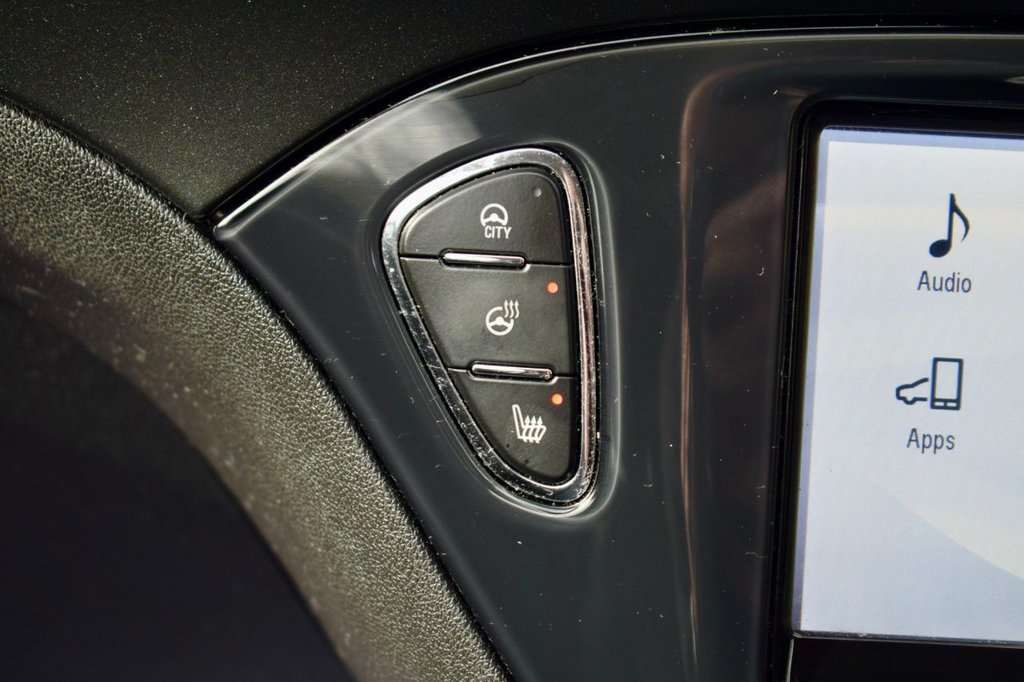 Used Vauxhall Corsa 2015 for sale - 76417388: Photo 46