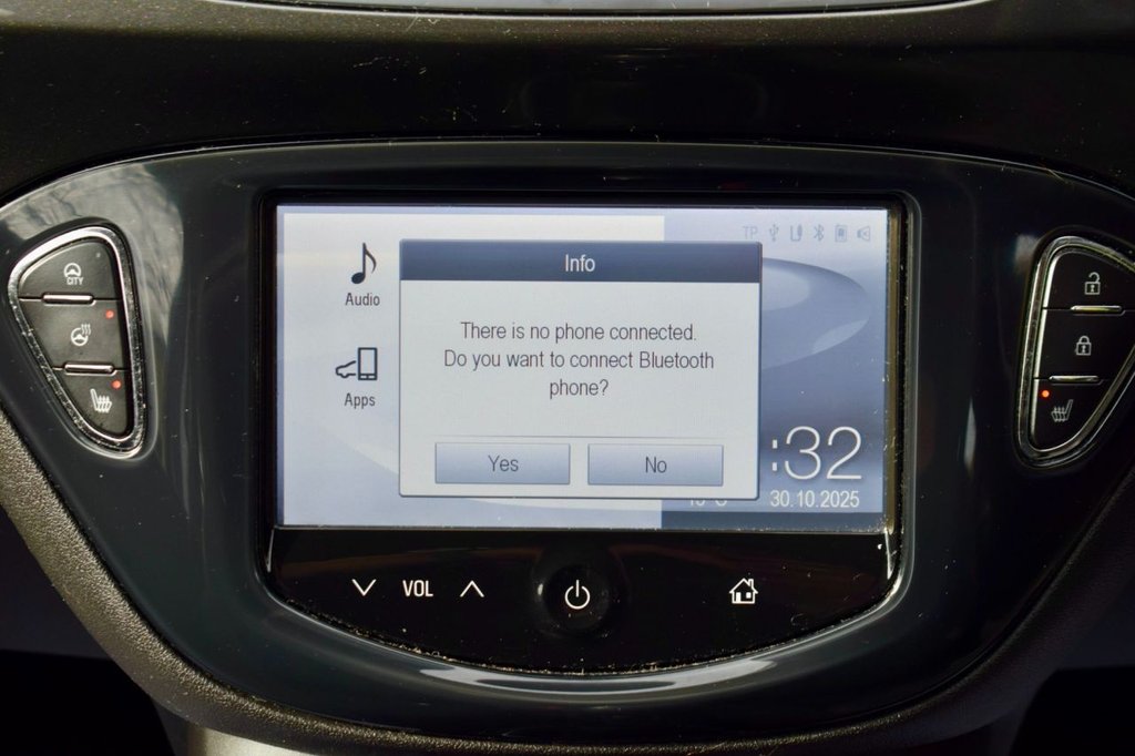 Used Vauxhall Corsa 2015 for sale - 76417388: Photo 50