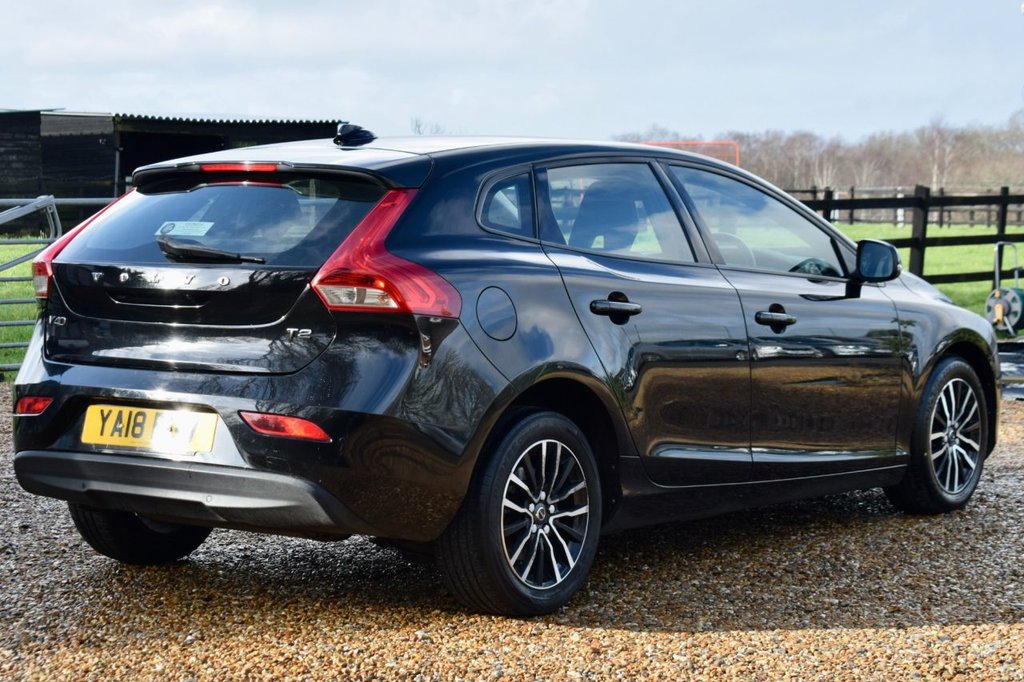 Used Volvo V40 2018 for sale - 77394379: Photo 14