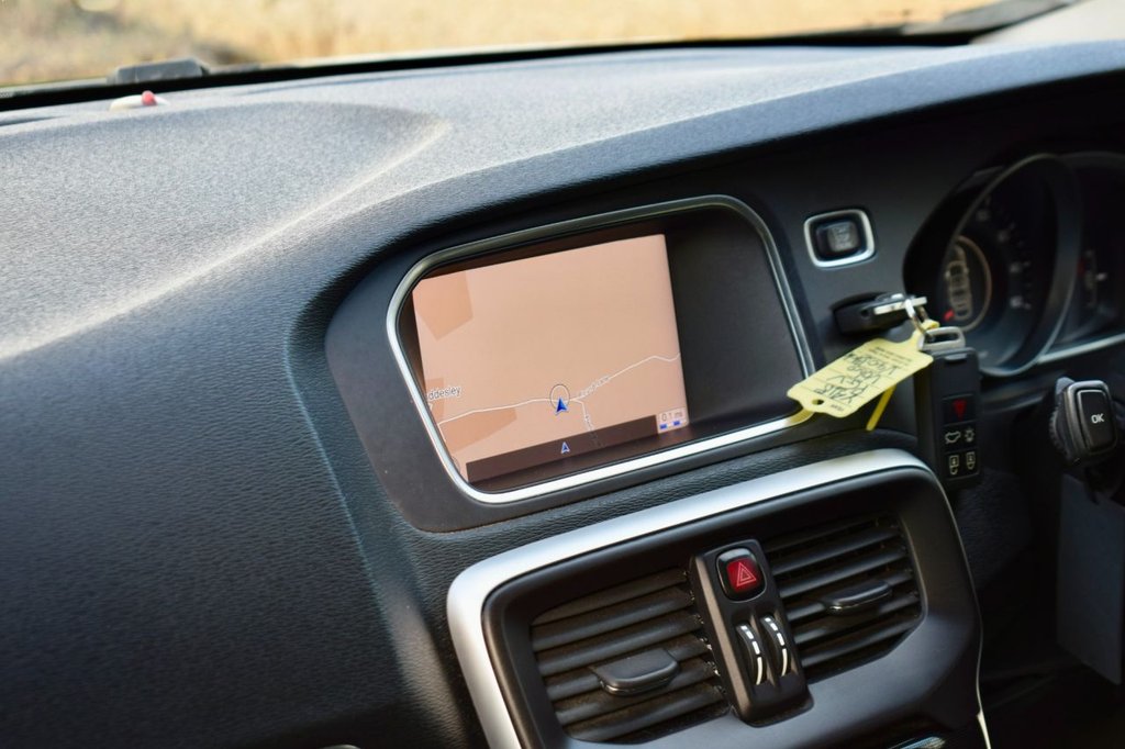 Used Volvo V40 2018 for sale - 77394379: Photo 32