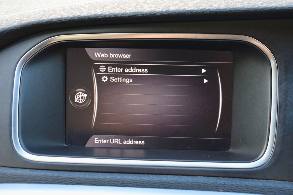 Used Volvo V40 2018 for sale - 77394379: Photo 42