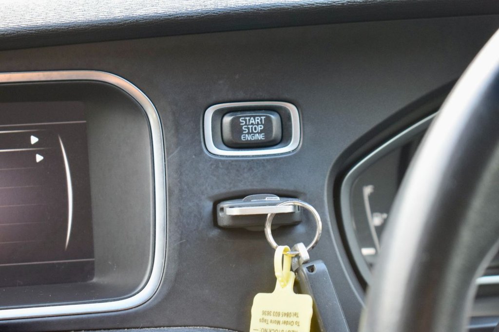 Used Volvo V40 2018 for sale - 77394379: Photo 43