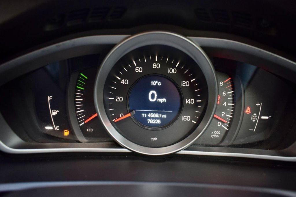 Used Volvo V40 2018 for sale - 77394379: Photo 48