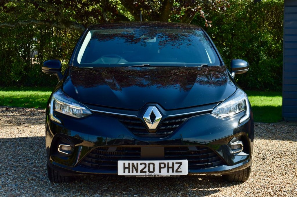 Used Renault Clio 2020 for sale - 76202143: Photo 2