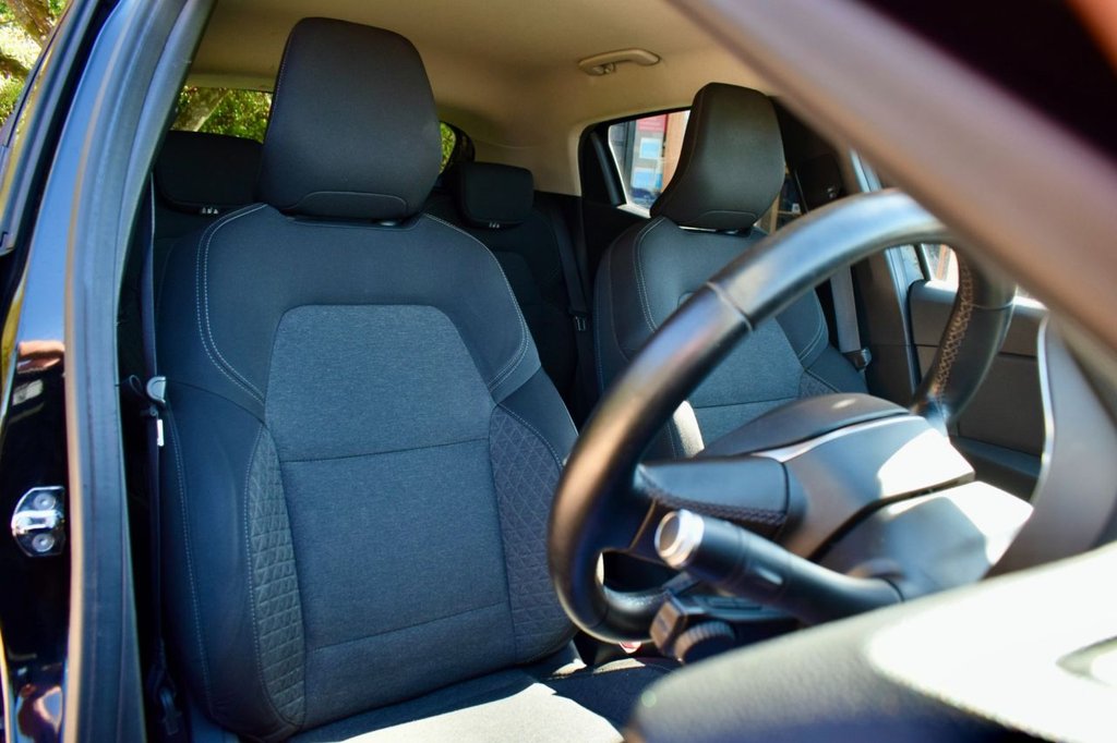 Used Renault Clio 2020 for sale - 76202143: Photo 25