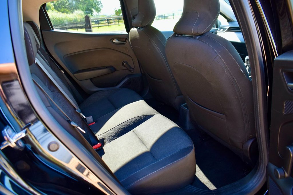 Used Renault Clio 2020 for sale - 76202143: Photo 26