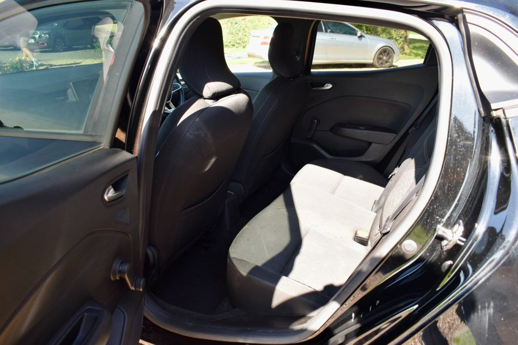 Used Renault Clio 2020 for sale - 76202143: Photo 27