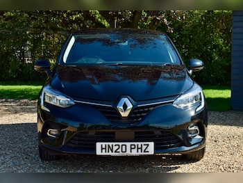 Used Renault Clio 2020 for sale - 76202143: Photo
