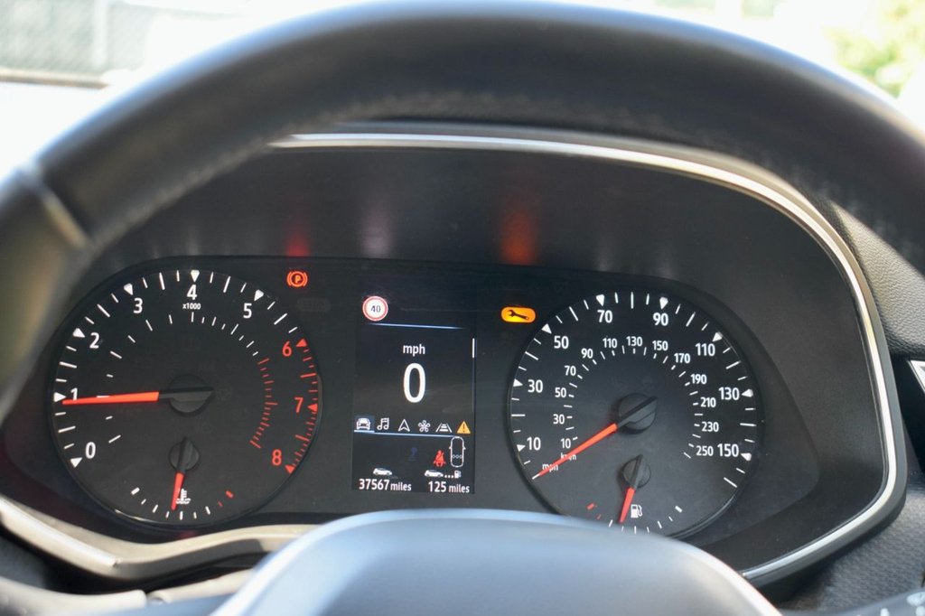 Used Renault Clio 2020 for sale - 76202143: Photo 35