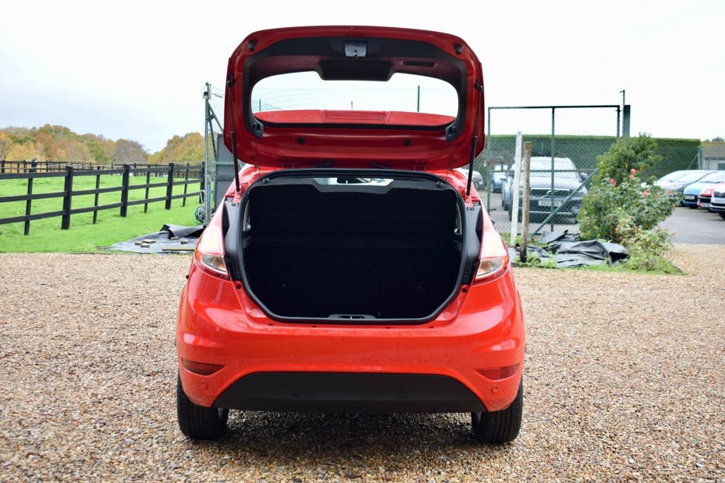 Used Ford Fiesta 2015 for sale - 76535842: Photo 11