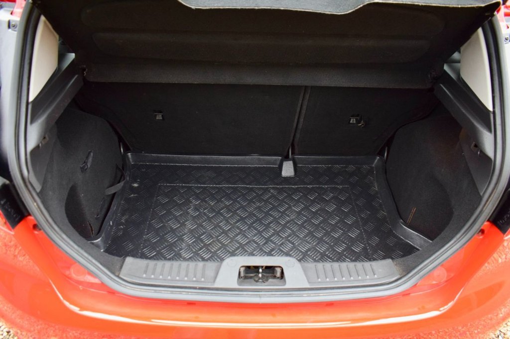 Used Ford Fiesta 2015 for sale - 76535842: Photo 12