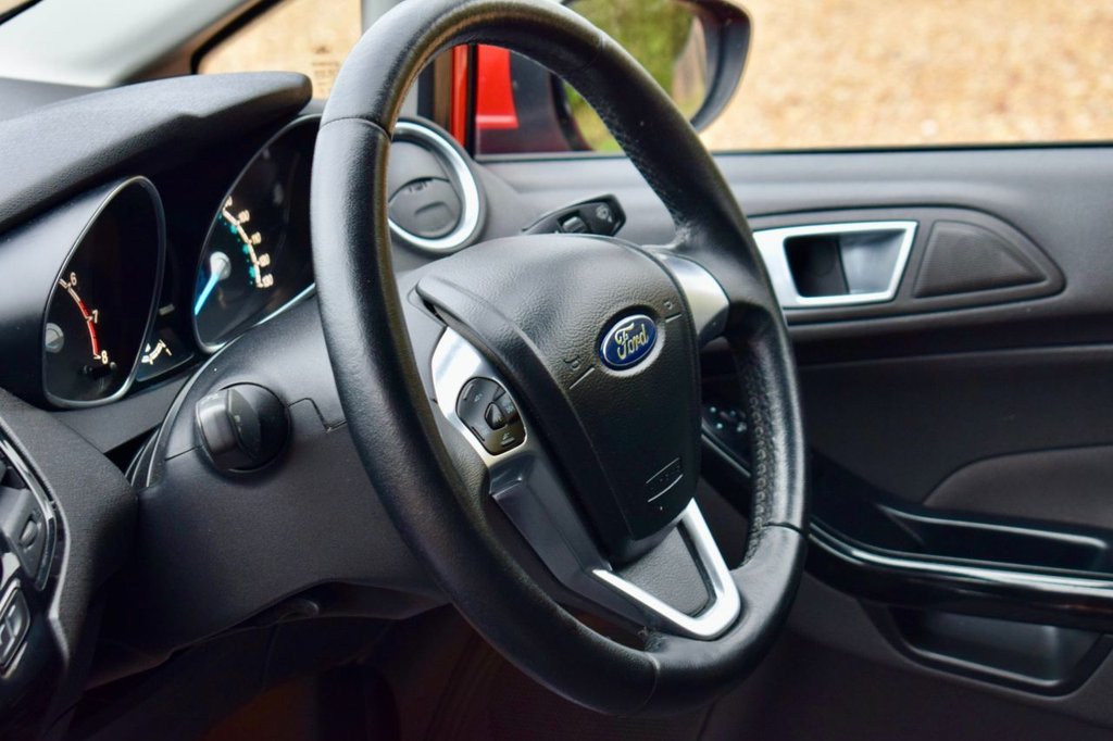 Used Ford Fiesta 2015 for sale - 76535842: Photo 32