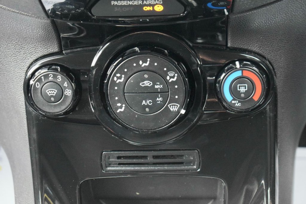 Used Ford Fiesta 2015 for sale - 76535842: Photo 38