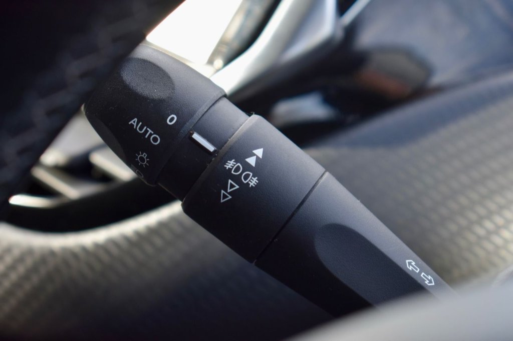 Used Peugeot 208 2017 for sale - 77383968: Photo 48