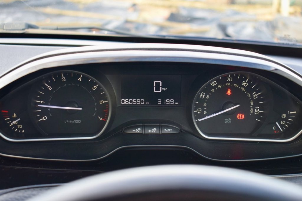 Used Peugeot 208 2017 for sale - 77383968: Photo 50