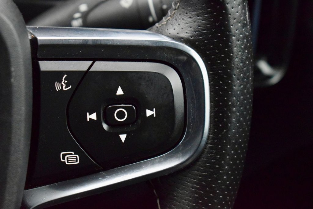 Used Volvo XC40 2021 for sale - 77288335: Photo 40