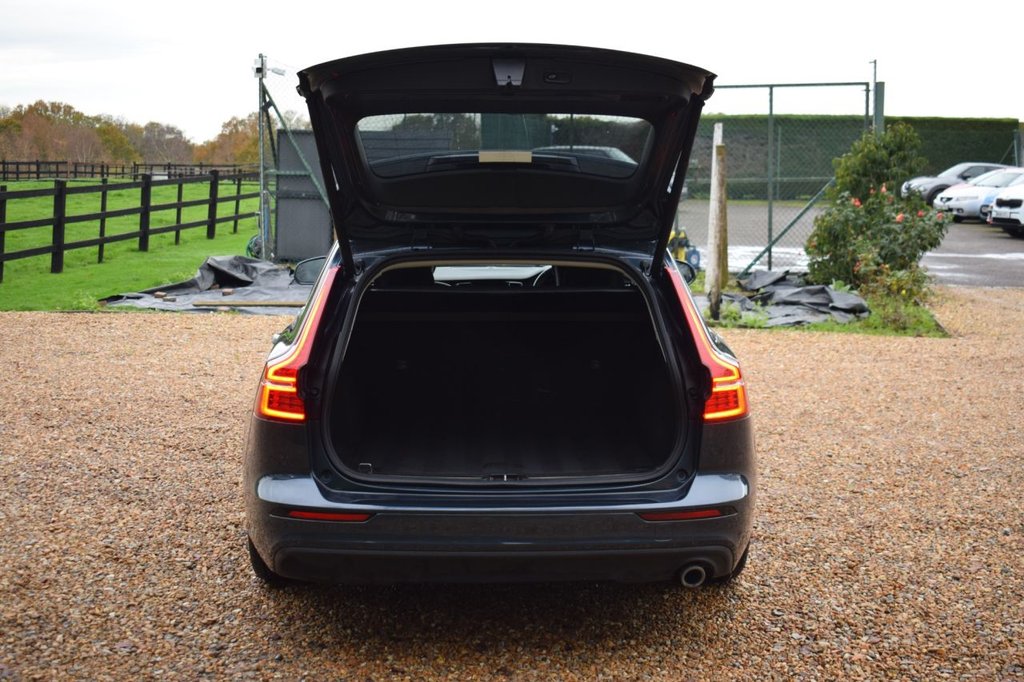 Used Volvo V60 2018 for sale - 76570423: Photo 11