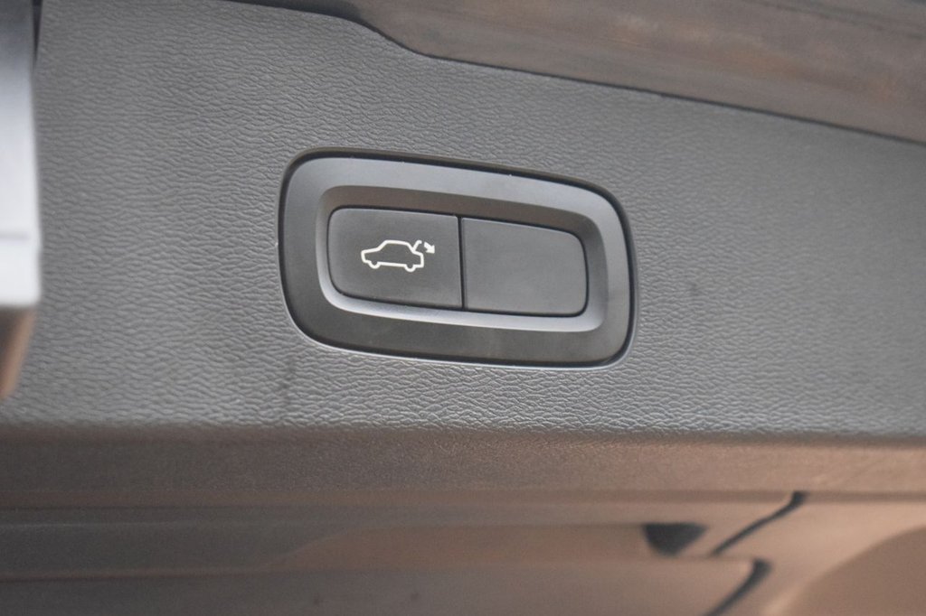 Used Volvo V60 2018 for sale - 76570423: Photo 12