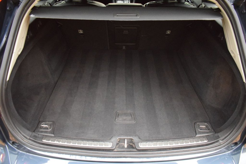 Used Volvo V60 2018 for sale - 76570423: Photo 13