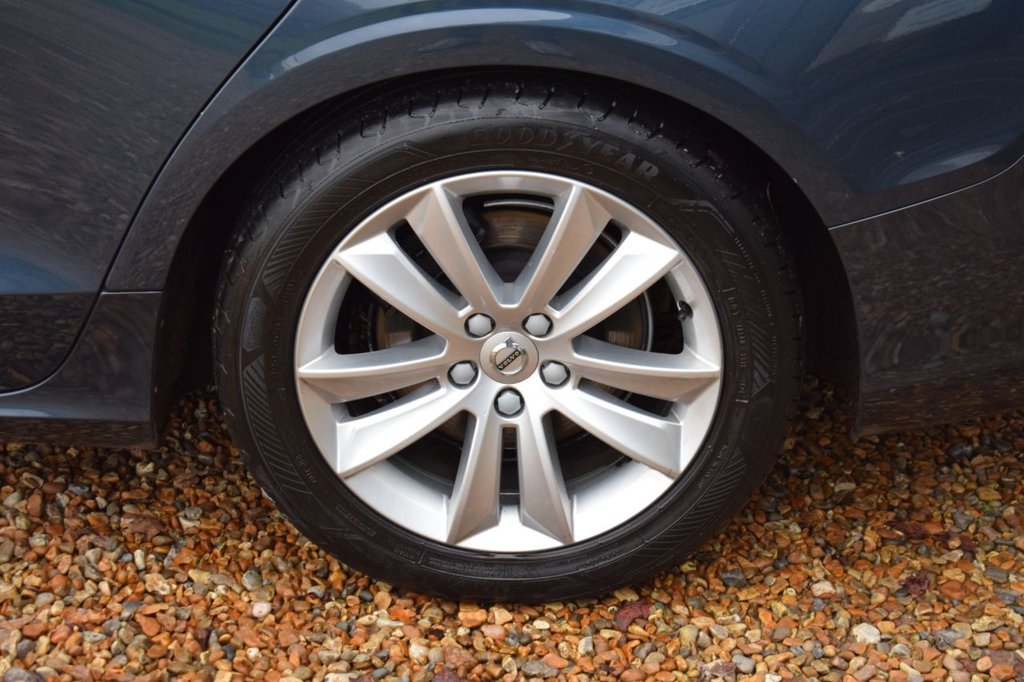 Used Volvo V60 2018 for sale - 76570423: Photo 21