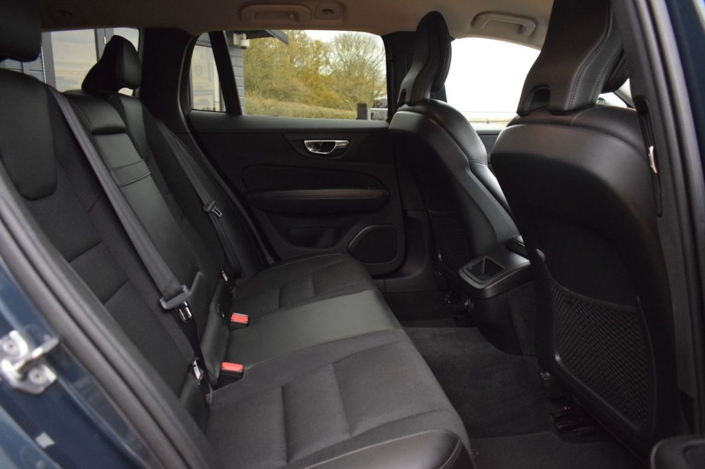 Used Volvo V60 2018 for sale - 76570423: Photo 30