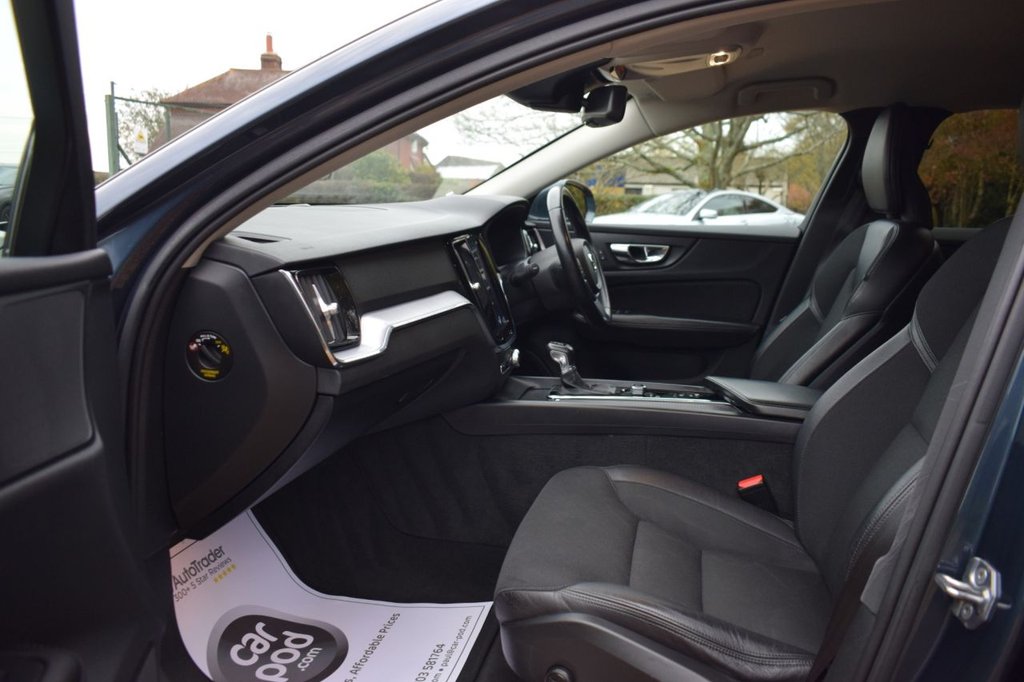 Used Volvo V60 2018 for sale - 76570423: Photo 33