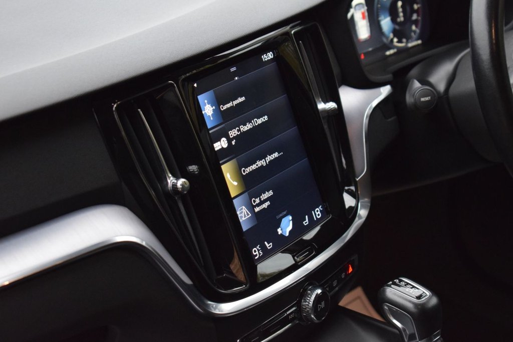 Used Volvo V60 2018 for sale - 76570423: Photo 36