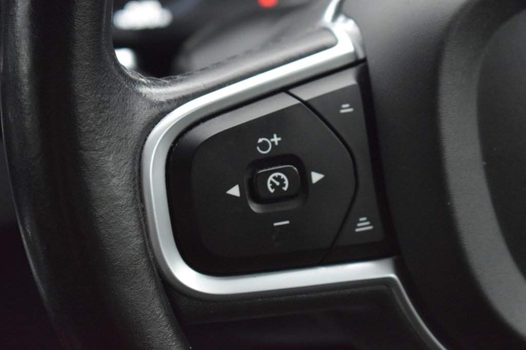 Used Volvo V60 2018 for sale - 76570423: Photo 46