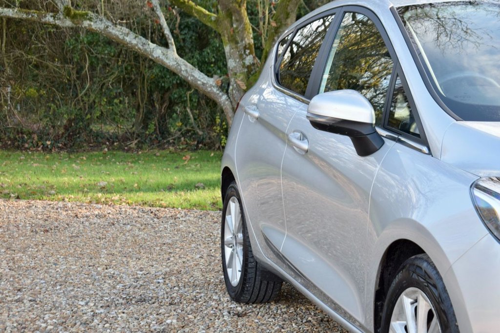 Used Ford Fiesta 2019 for sale - 76642673: Photo 16